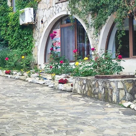 Jacky's - в влас スヴェティ・ヴラス