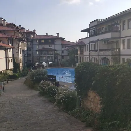 Jacky's - в влас * スヴェティ・ヴラス