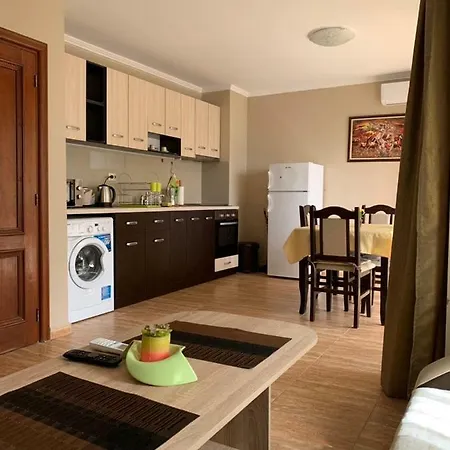 Apartment Jacky's - в влас