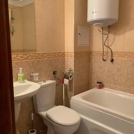 Jacky's - в влас アパート *