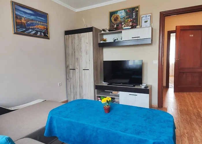 Jacky's - в влас Appartement